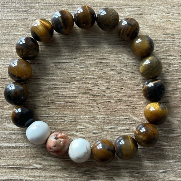 NWOT Tigers Eye White Howlite & Soapstone 7” Stretch Bracelet 10 MM Beads - Picture 1 of 4